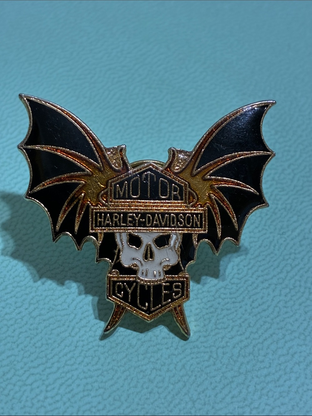 Vintage Harley Davidson Batwing Pin 🖤